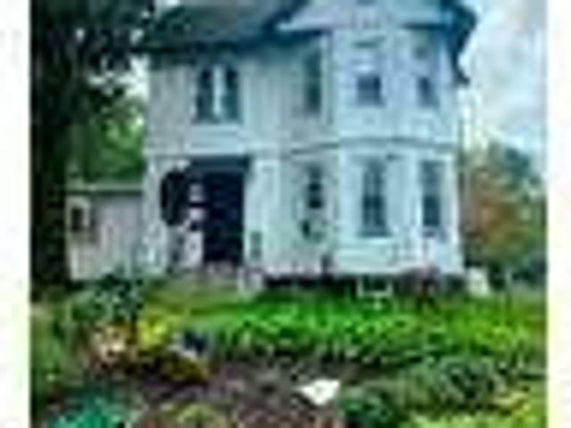 3 Bedroom 1 Bath In Rutherford New Jersey 07070