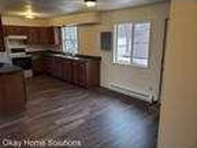 3 Bedroom 1 Bath In Willmar MN 56201