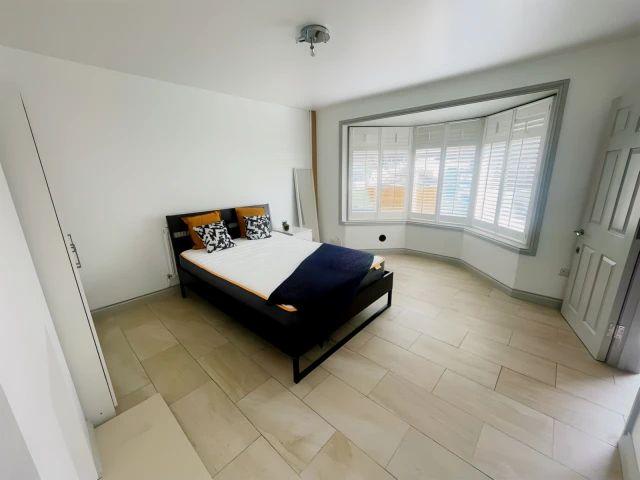 3 Bedroom, 1 Bathroom