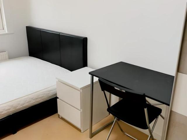 3 Bedroom, 1 Bathroom