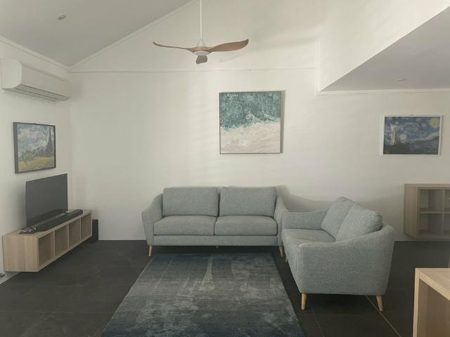 3 BEDROOM, 1 BATHROOM TOWNHOUSE IN EASTSIDE – FURNISHED