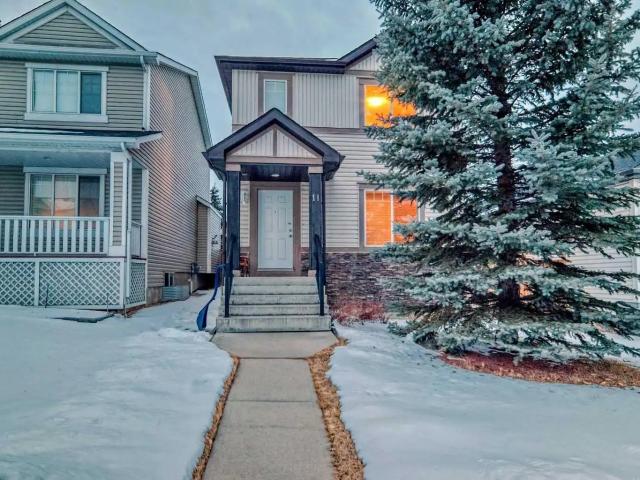 3 bedroom, 2.5 Bath main floor for rent