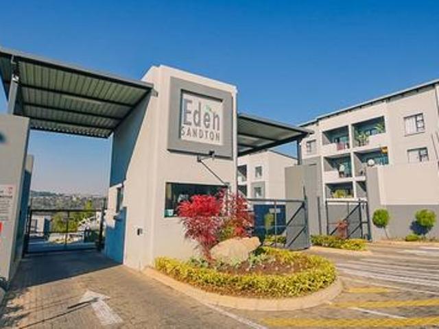 3 bedroom 2.5 bathroom duplex for re.