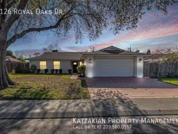 3 Bedroom 2 Bath North Stockton Home 1126 Royal Oaks Dr