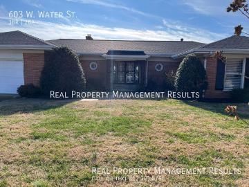 Scenic Newburgh Home with Stunning River Views & Screened Patio