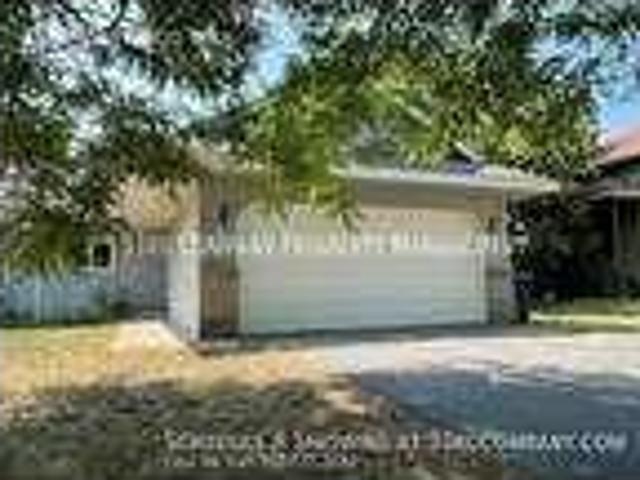 3 Bedroom 2 Bath In Maple Grove MN 55311