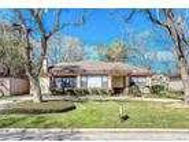 3 Bedroom 2 Bath In Bellaire TX 77401