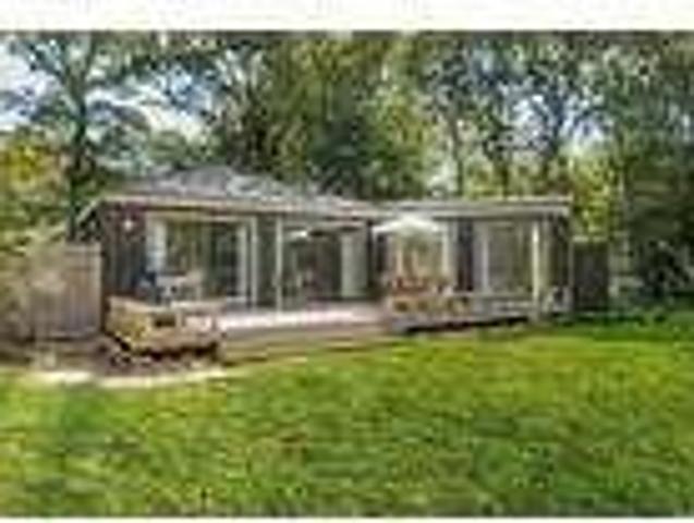 3 Bedroom 2 Bath In East Hampton New York 11937