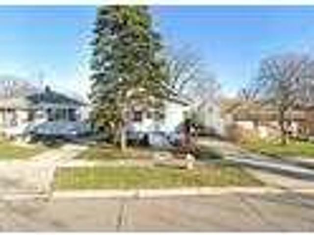 3 Bedroom 2 Bath In Eastpointe Michigan 48021