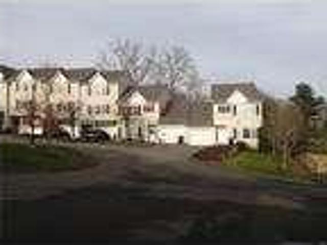 3 Bedroom 2 Bath In Hamden CT 06517