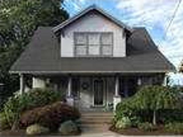 3 Bedroom 2 Bath In Hamden CT 06517