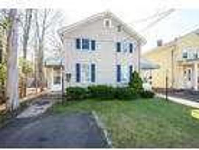 3 Bedroom 2 Bath In Hamden CT 06518