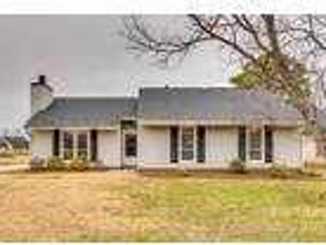 3 Bedroom 2 Bath In Pineville NC 28134