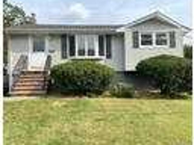 3 Bedroom 2 Bath In Saddle Brook NJ 07663
