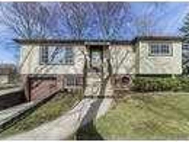 3 Bedroom 2 Bath In Schaumburg IL 60193