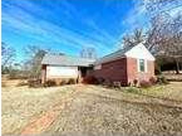 3 Bedroom 2 Bath In Wetumpka AL 36092