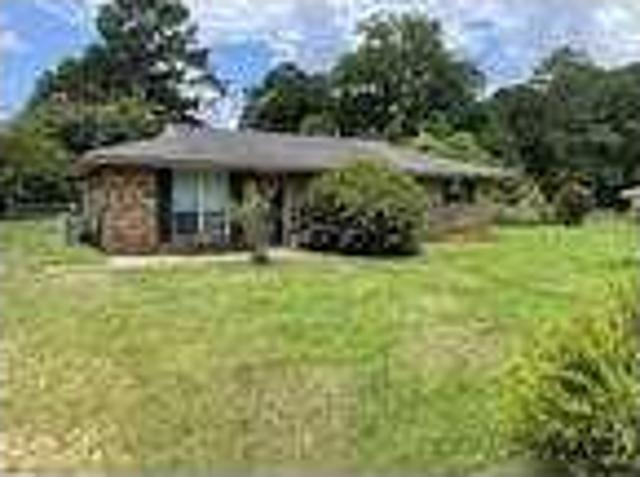 3 Bedroom 2 Bath In Wetumpka AL 36092