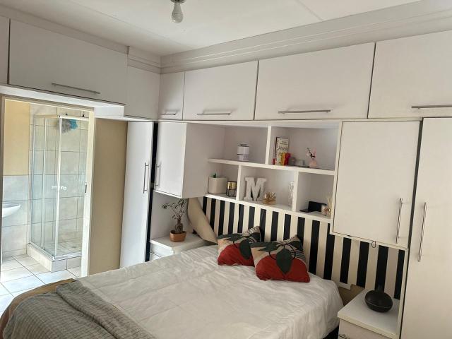 3 BEDROOM 2 BATH & Swimming pool to let