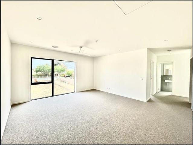 3 Bedroom 2 Bathroom townhouse in Burwood East