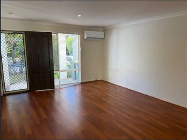 3 Bedroom/ 2 Bathroom Townhouse in Sought After Location
