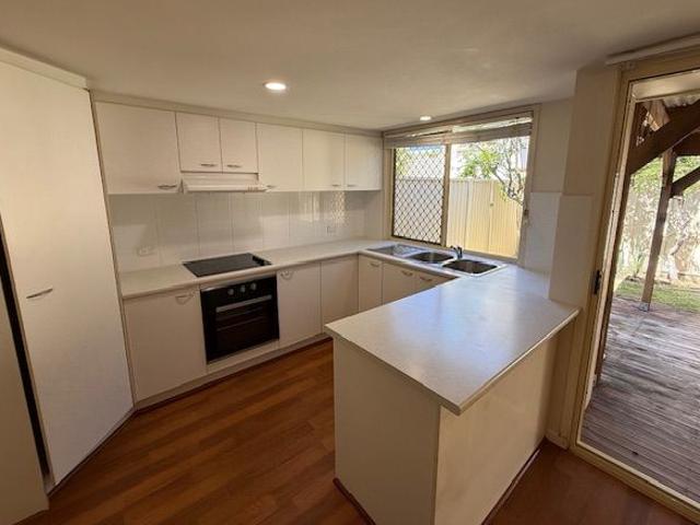 3 Bedroom/ 2 Bathroom Townhouse in Sought After Location