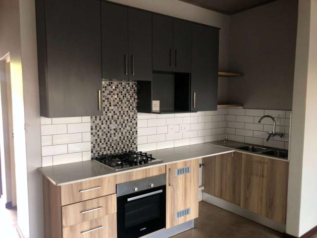 3 Bedroom 2 bathroom ultra modern unit, situated in the heart of Menlo Park