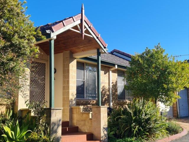 3 Bedroom 2 Bathroom Villa Plus Extra Study room