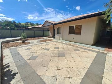House to rent in Alice Springs County - Parking