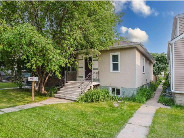 3 Bedroom 2 Bathroom house near U of A, Whyte Ave and Schools