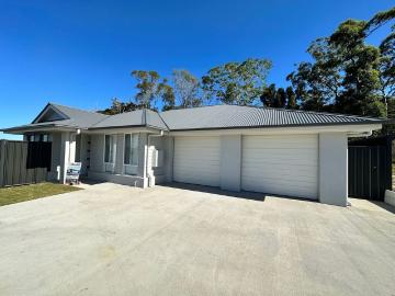 3 Bedroom 2 Bathroom Modern Build in Townsend