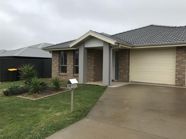 3 Bedroom 2 Bathroom Semi Detached in Calala