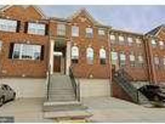 3 Bedroom 4 Bath In Chantilly VA 20151