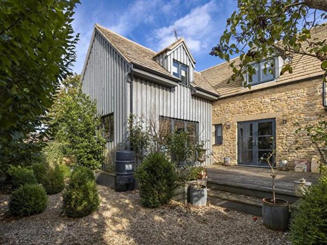3 Bedroom Cottage To Rent In Meadow Bank Barn, Ascott Under Wychwood, OX7