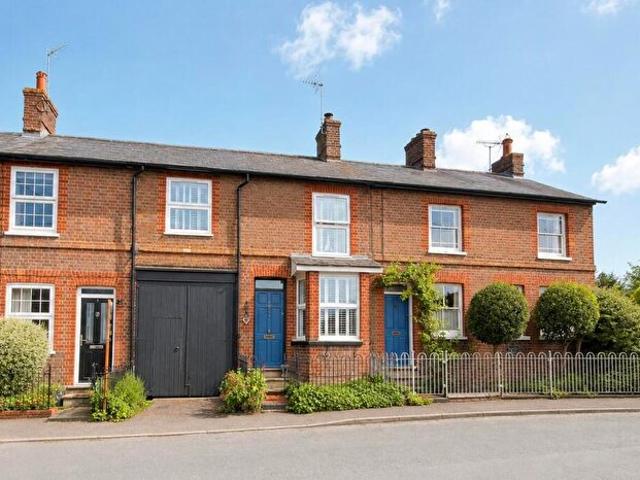 3 Bedroom Cottage To Rent In New Street, Cheddington, LU7