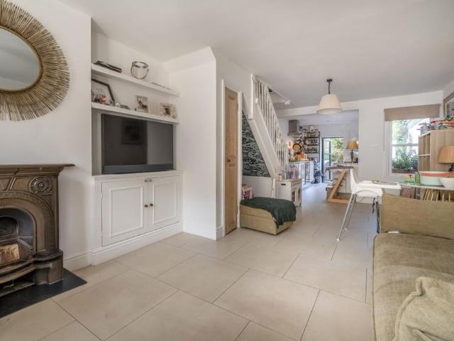 3 bedroom cottage to rent