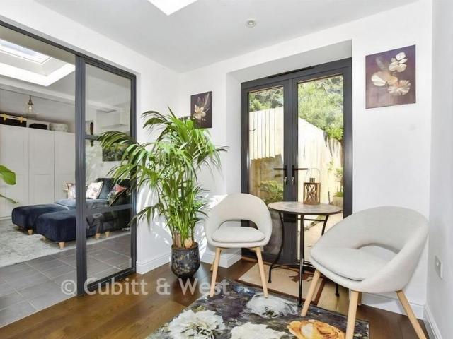 3 bedroom cottage to rent