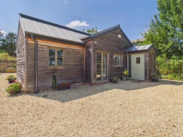3 bedroom cottage to rent