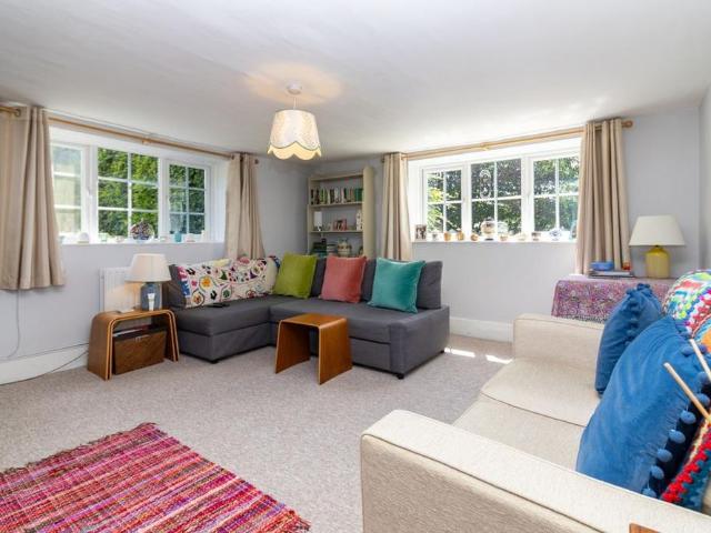 3 bedroom cottage to rent