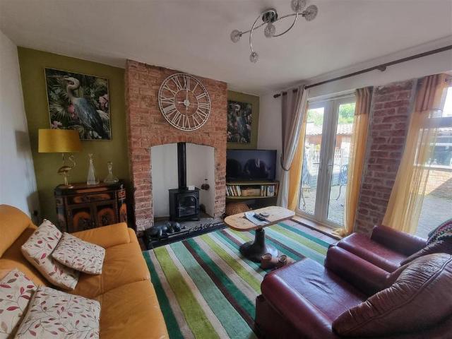 3 bedroom cottage to rent