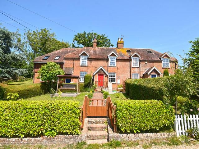3 bedroom cottage to rent