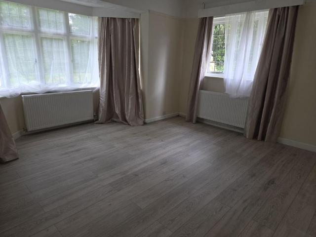 3 bedroom cottage to rent