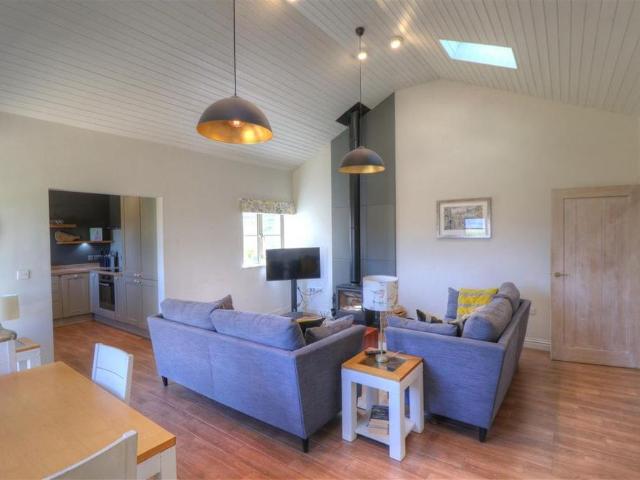 3 bedroom cottage to rent
