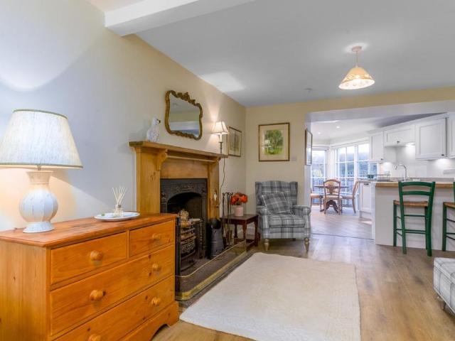 3 bedroom cottage to rent