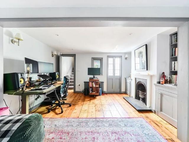 3 bedroom cottage to rent