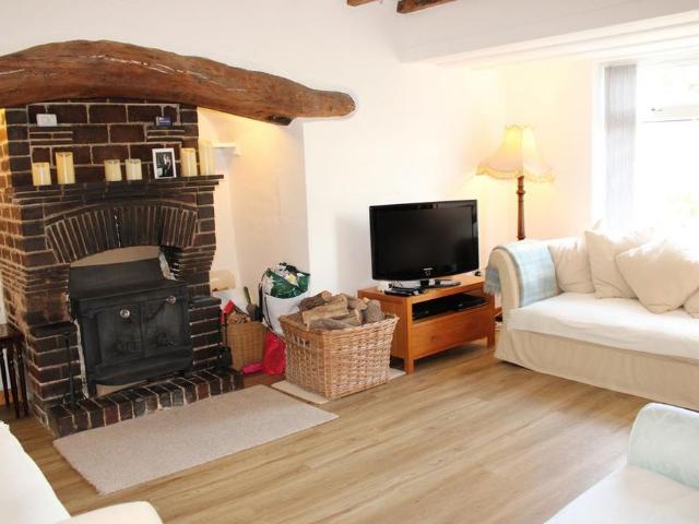 3 bedroom cottage to rent