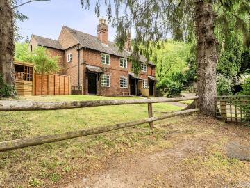 3 bedroom cottage to rent
