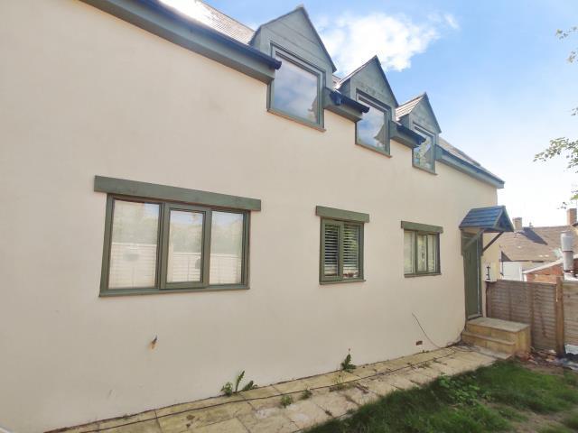 3 bedroom detached house to rent