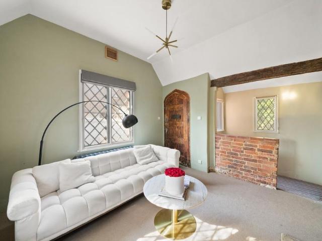 3 bedroom cottage to rent