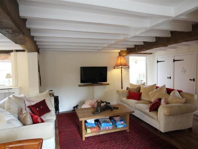 3 bedroom cottage to rent