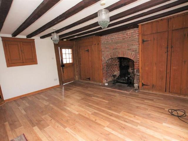 3 bedroom cottage to rent